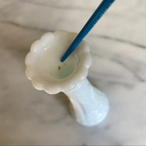 VINTAGE • Milkglass Tall Cottagecore Bud Vase Flower Vessel Milk Glass Romantic - Picture 7 of 7